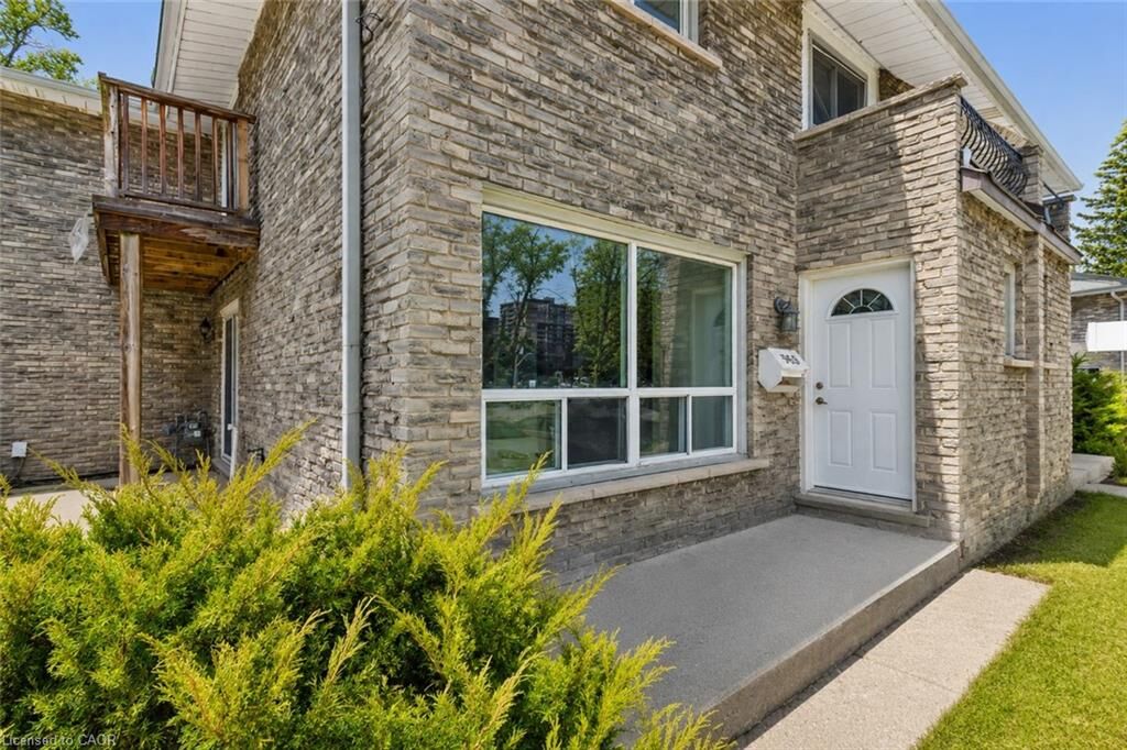 Property Photo:  969 Francis Road 2  ON L7T 3Z1 
