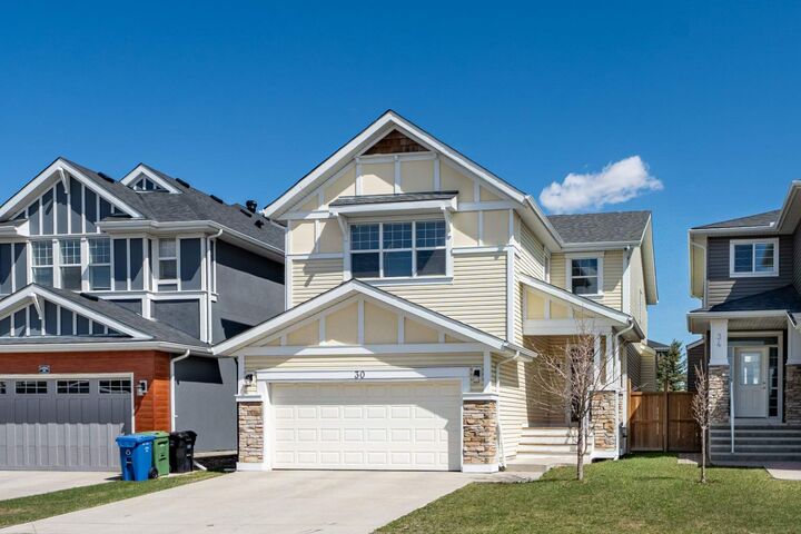 30 Redstone Parade NE — photo 1