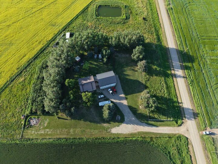 Property Photo: 83002 Rge Rd 194 AB T1M 1M8