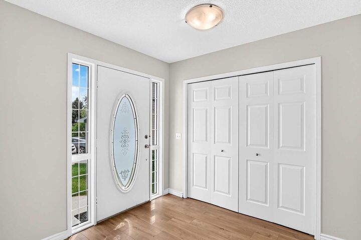 Property Photo:  247 Covington Close NE  AB T3K 4L8 