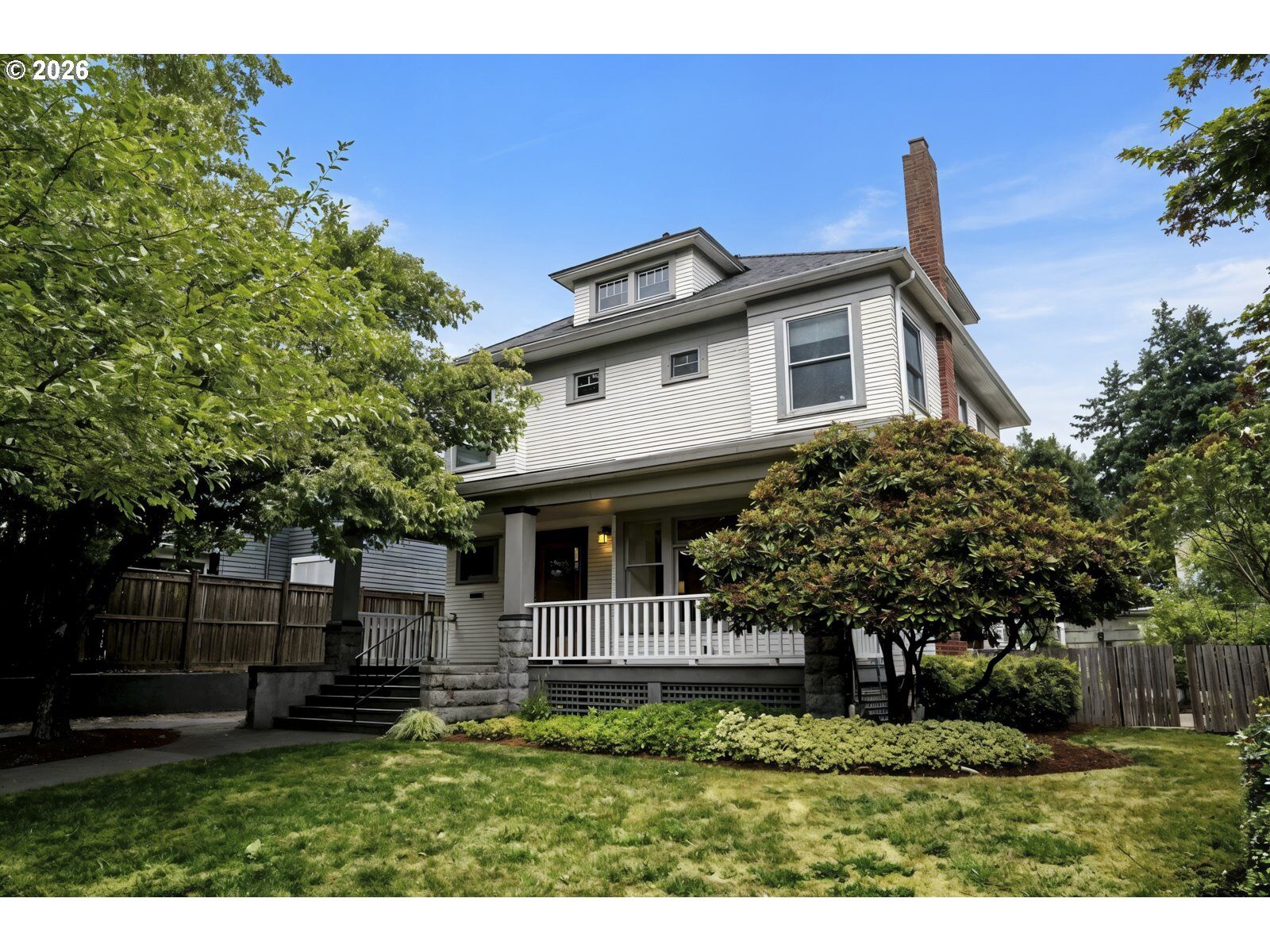 Property Photo:  2012 NE 26th Ave  OR 97212 