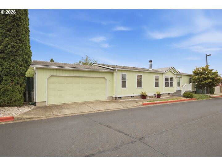 Property Photo:  1015 Oak St 101  OR 97381 