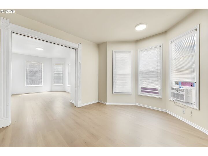 Property Photo:  1925 SE Alder St  OR 97214 