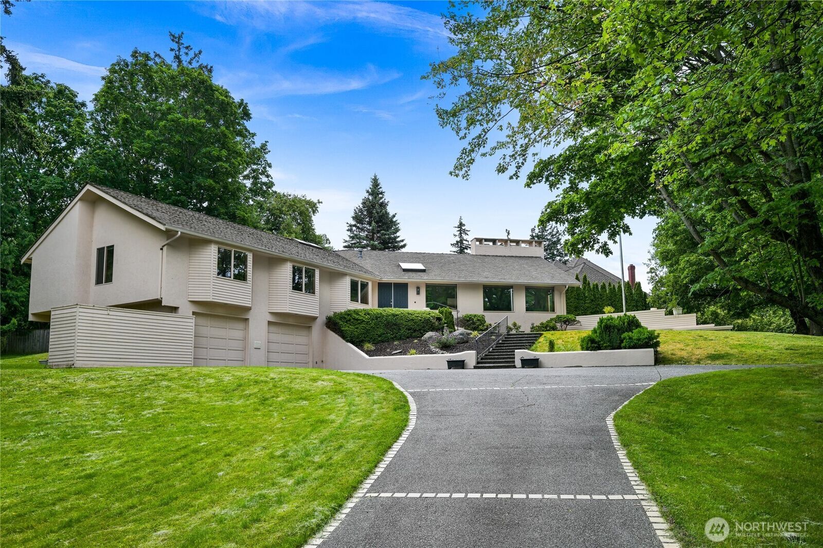 Property Photo: 208 Hawthorn Road WA 98225
