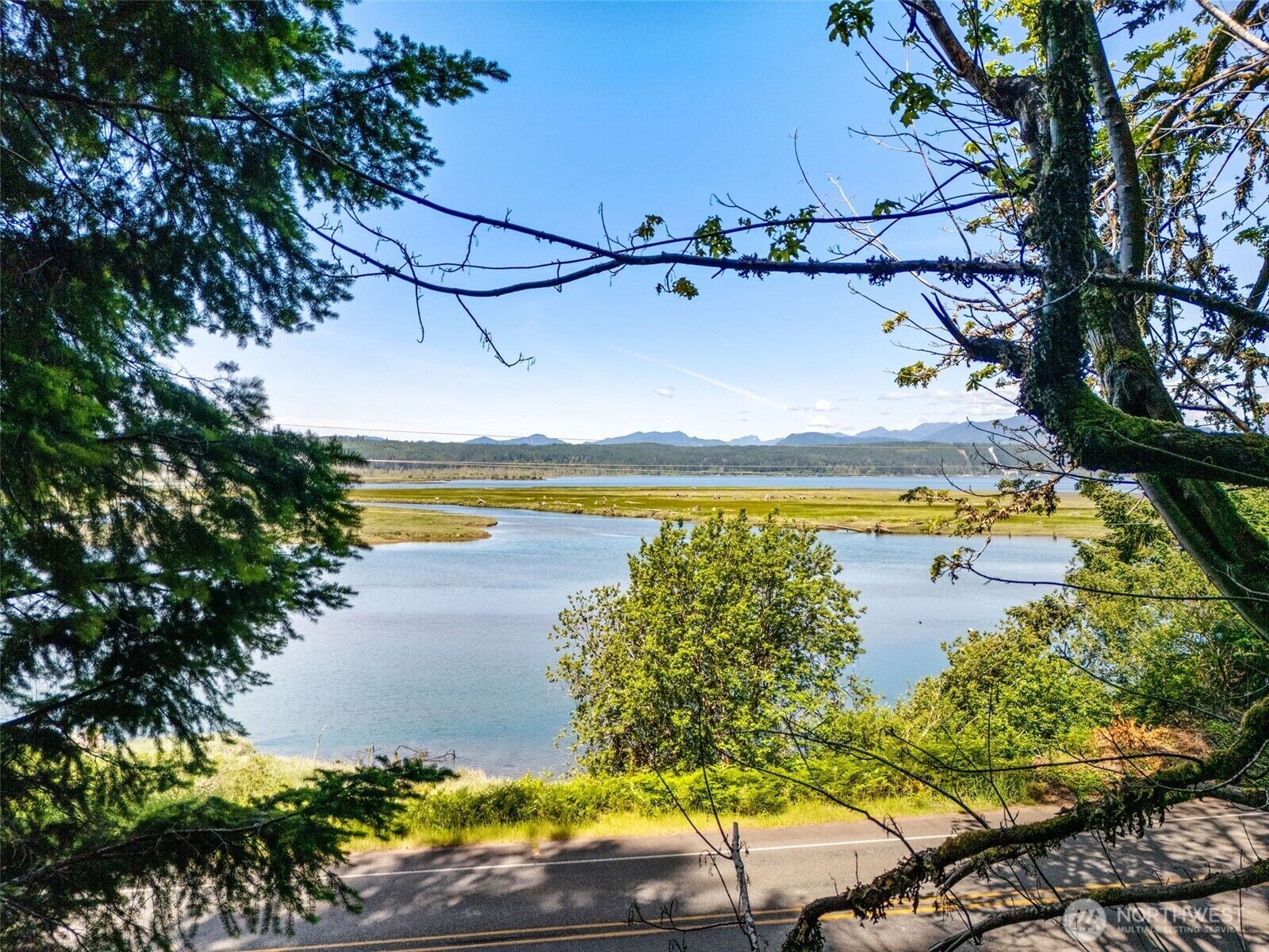 Property Photo: 3692 E State Route 106 WA 98592