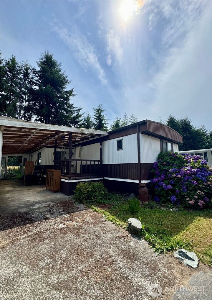 Property Photo:  2210  Old Highway 99 Road S 9  WA 98273 