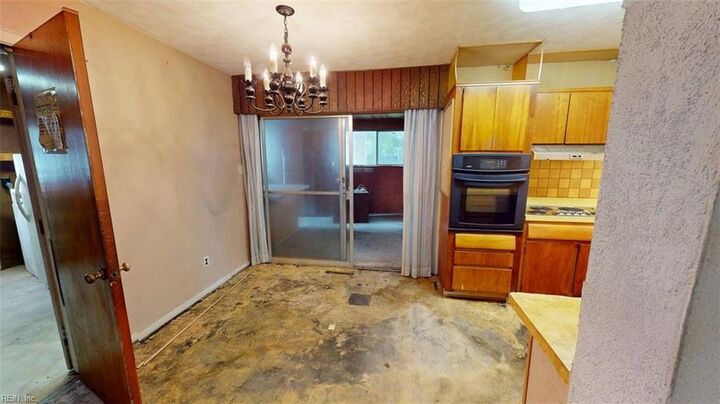 Property Photo:  829 Round Bay Cir  VA 23502 