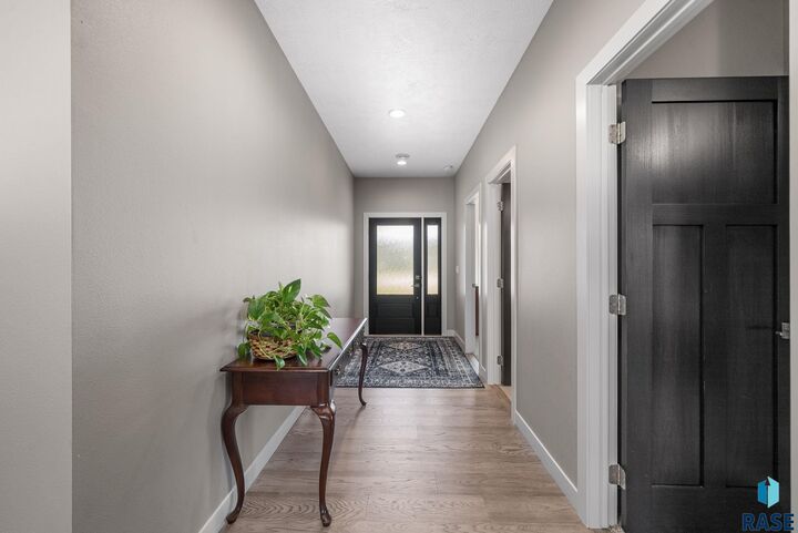 Property Photo: 310 Quartzite Ave SD 57064