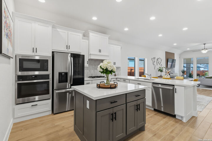 Property Photo: 2614 Suncadia Ln TX 78245