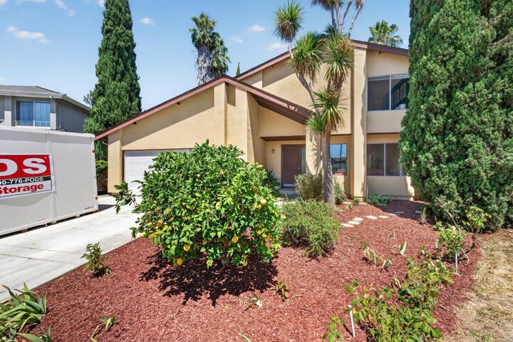 Property Photo: 90 Southport Court CA 95138