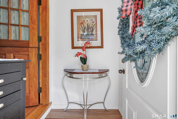 Property Photo:  25 North Forest Circle  CT 06516 