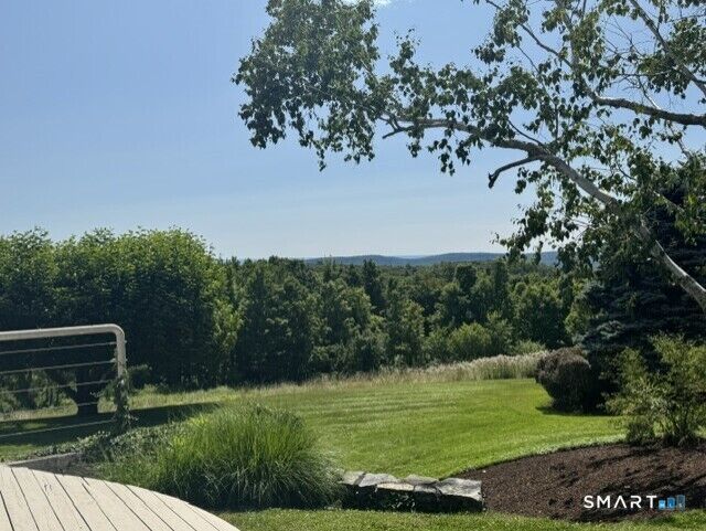 Property Photo: 184 Westledge Road CT 06092