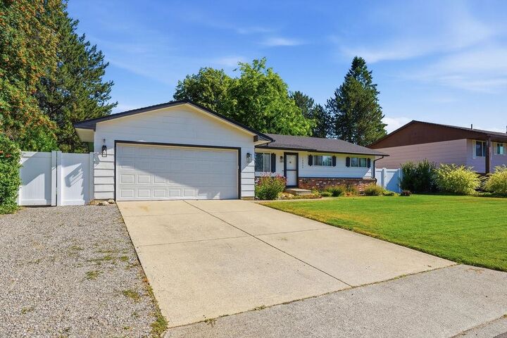 Property Photo: 10809 E 35th Ave WA 99206