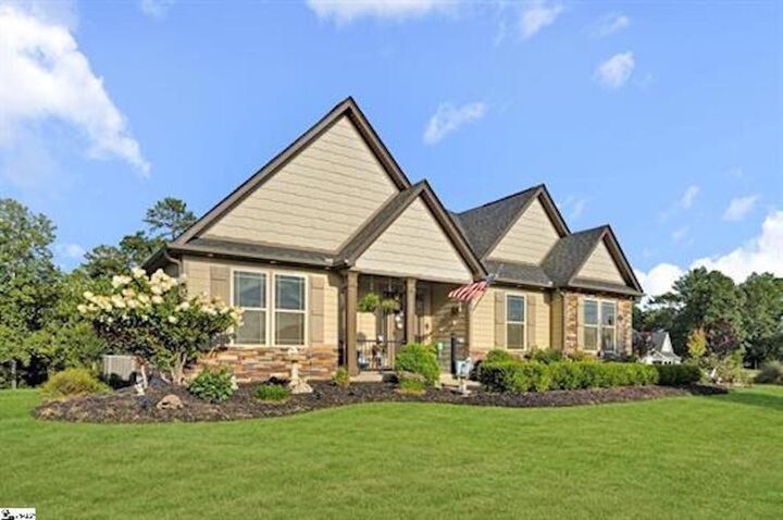 Property Photo: 1037 Lingering Water Lane SC 29323