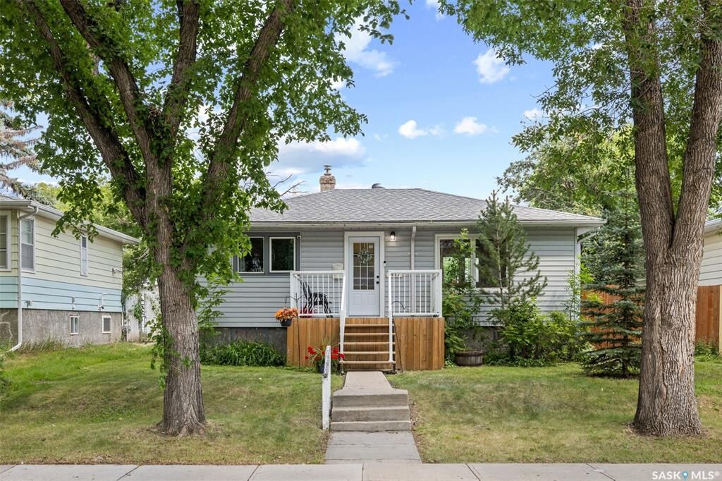 Property Photo:  2457 Mackay Street  SK S4N 2T4 