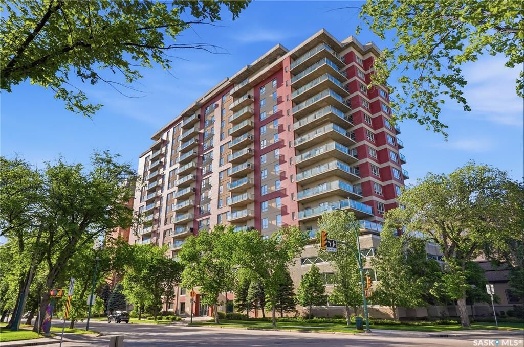 Property Photo: 902 Spadina Crescent E 1403 SK S7K 0G8