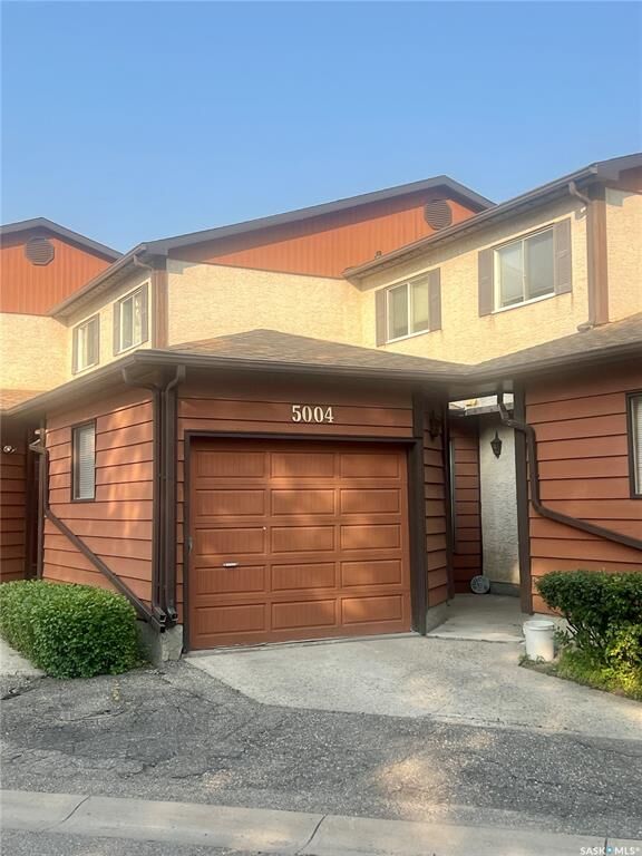 Property Photo: 5004 Newport Road SK S4S 7A6