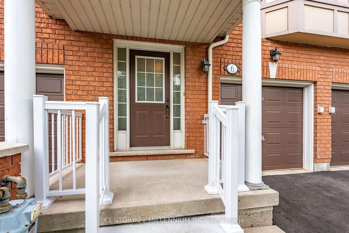 Property Photo:  6399 Spinnaker Circle 6  ON L5W 1Z4 