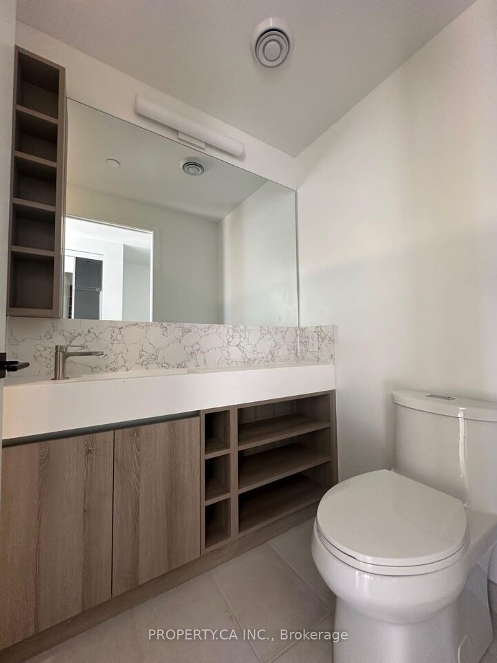 Property Photo: 319 Jarvis Street 702 ON M5B 0C8