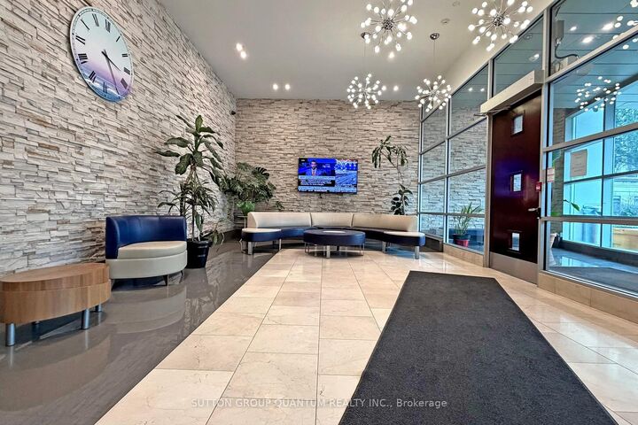 Property Photo: 3939 Duke Of York Boulevard 701 ON L5B 4N2
