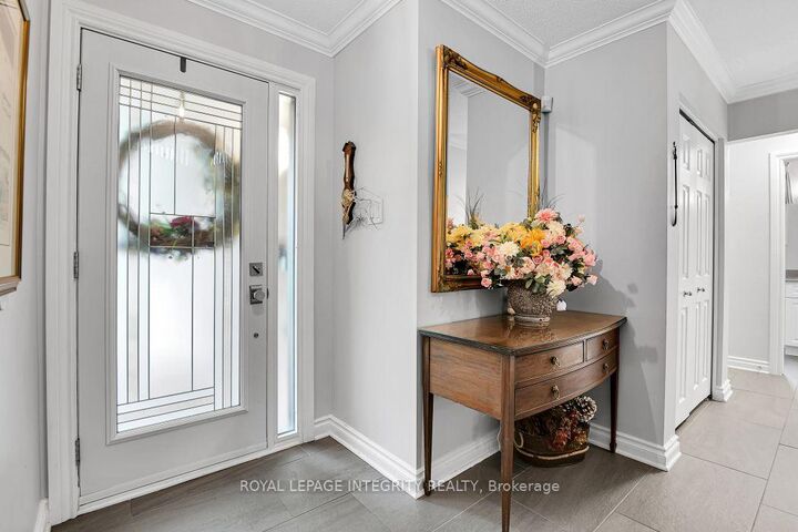 Property Photo: 46 Dartmoor Drive ON K2M 1S6