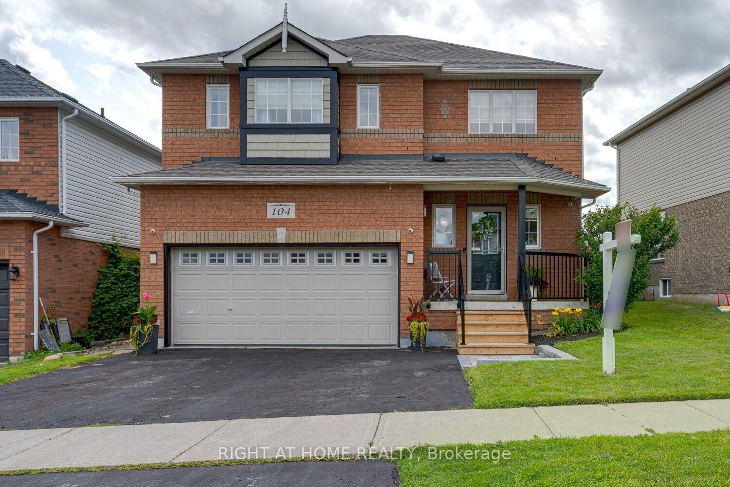Property Photo: 104 Calwell Drive ON L9L 1T7