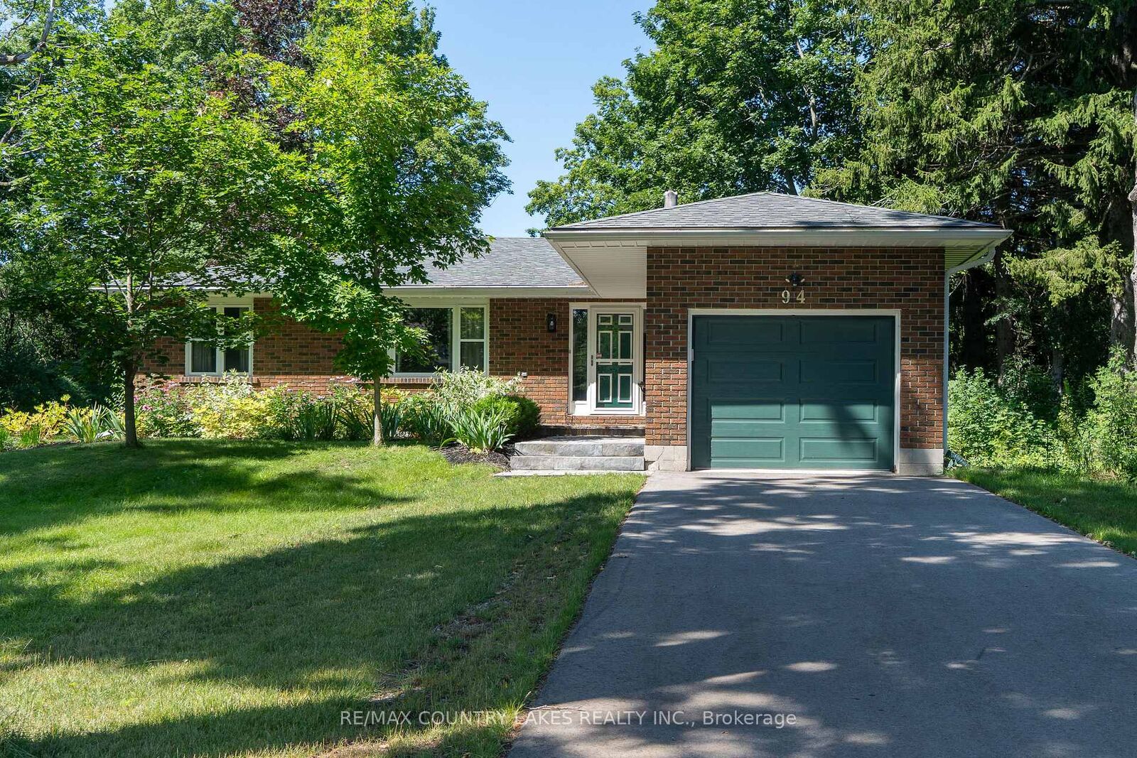 Property Photo: 94 Laidlaw Street N ON L0E 1E0