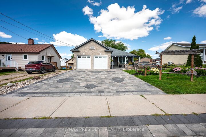 Property Photo: 181 Edward Street ON N0G 1A0