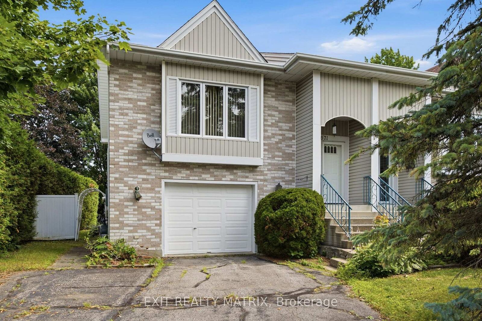 Photo de la propriété:  671 Berthiaume Street  ON K6A 3M1 