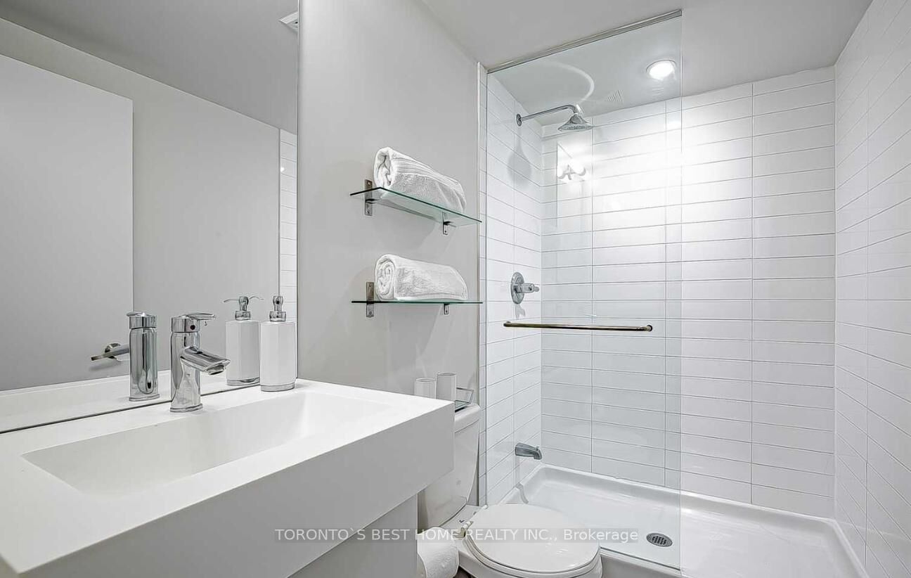 Property Photo: 418 Lake Shore Boulevard W 2bd Bed ON M5V 2V9