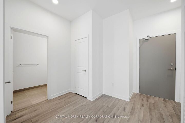 Property Photo: 15 Skyridge Drive 1808 ON L6P 4S3