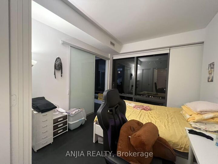 Property Photo:  5 St.joseph Street 1107  ON M4Y 0B6 