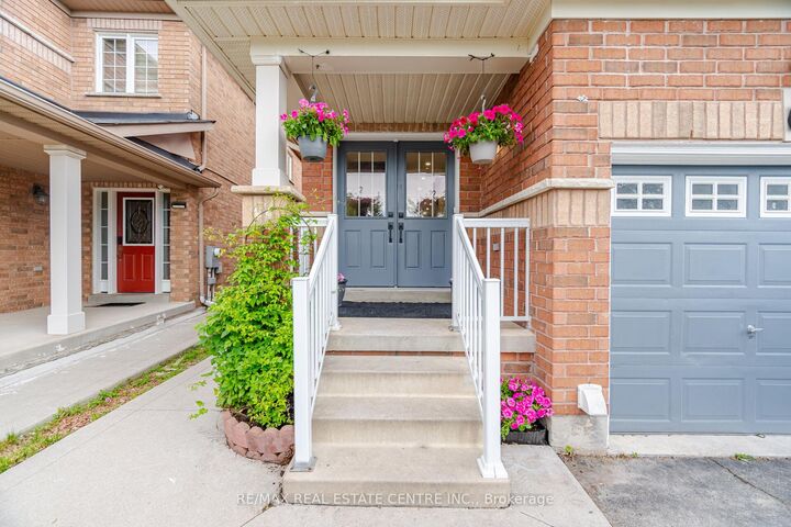 Photo de la propriété: 31 Spicebush Terrace ON L6X 0J4