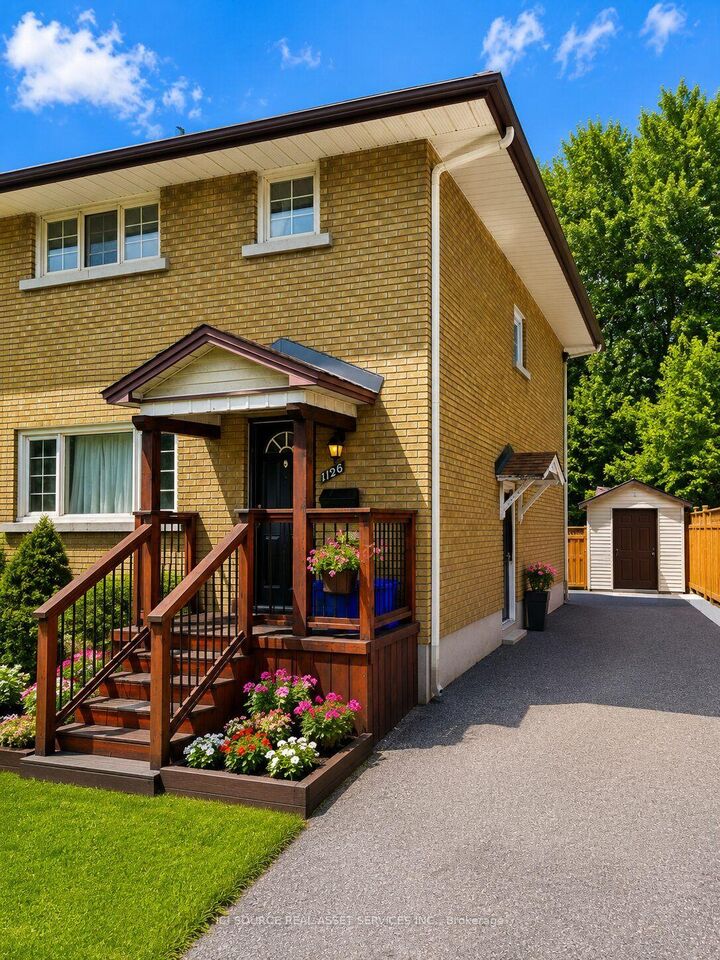 Property Photo:  1126 Woodroffe Avenue  ON K2C 2T1 