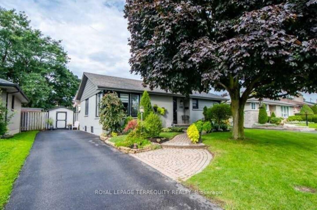 Property Photo: 584 Rosmere Street ON L1J 5H7