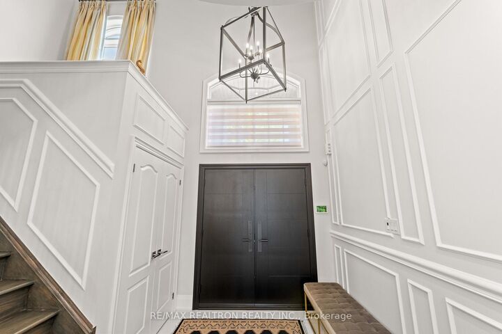 Property Photo:  7 Randolph Drive  ON L6A 0W1 