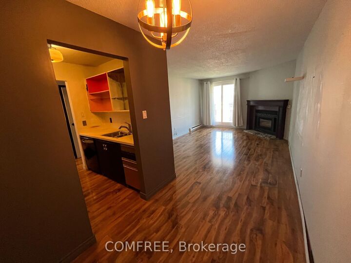 Property Photo:  136 Conway Drive 41  ON N6E 3N1 