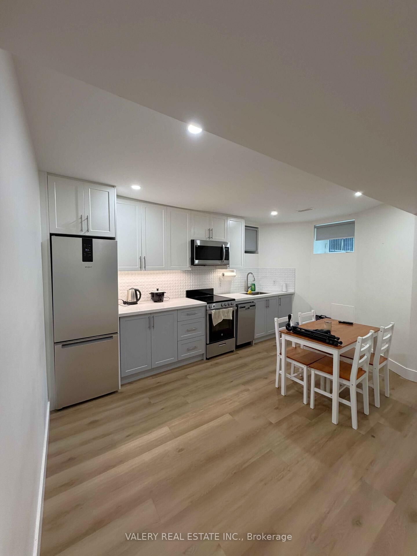 Property Photo:  1502 Dufferin Street Lower  ON M6H 3L4 