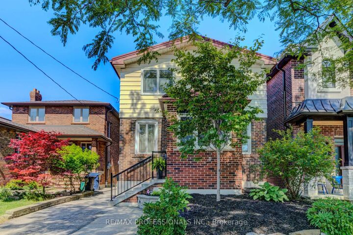 Property Photo: 39 Rosemeade Avenue ON M8Y 3A4