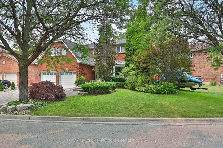 Photo de la propriété:  4 Hashbury Place  ON L3T 7H4 