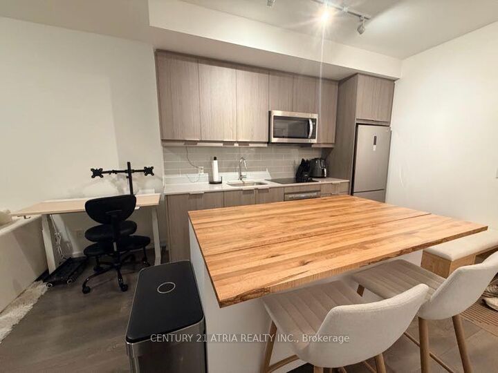 Property Photo:  36 Forest Manor Road 718  ON M2J 0H3 
