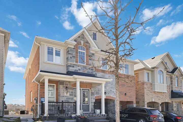 Property Photo:  7 Mosely Crescent  ON L1Z 0M9 