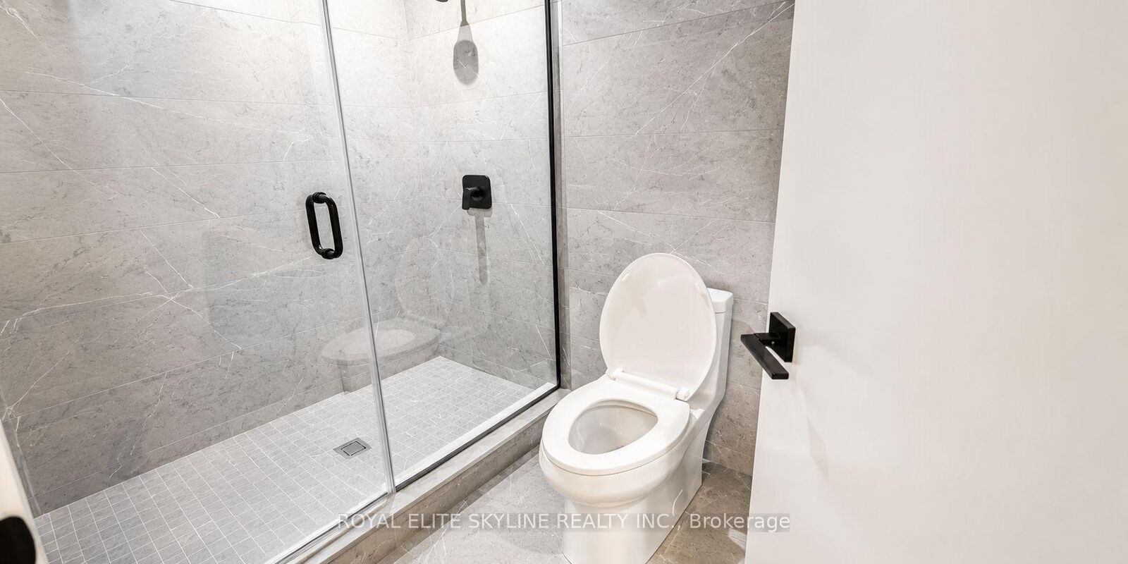 Property Photo: 609 Sherbourne Street 4910 ON M4X 0A4