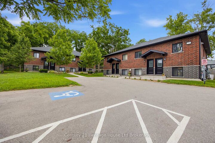 Property Photo:  34 Bain Street 4  ON N4S 5X8 