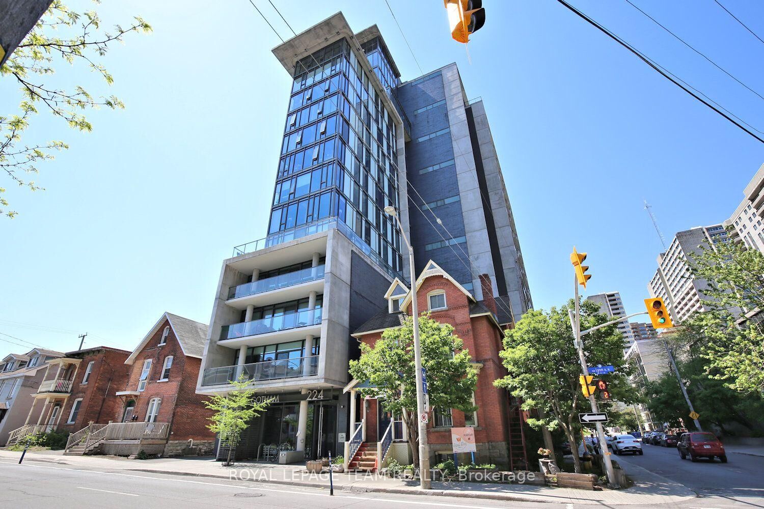Property Photo: 224 Lyon Street 1313 ON K1R 5V9