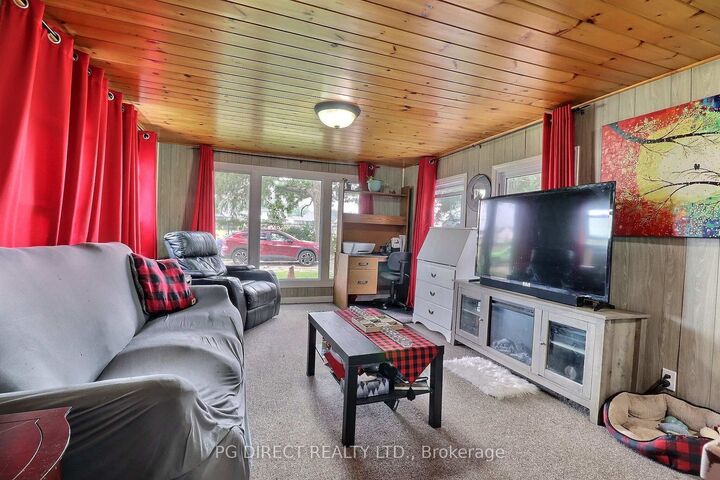 Property Photo:  200 Agnes Street 15  ON N0M 1P0 