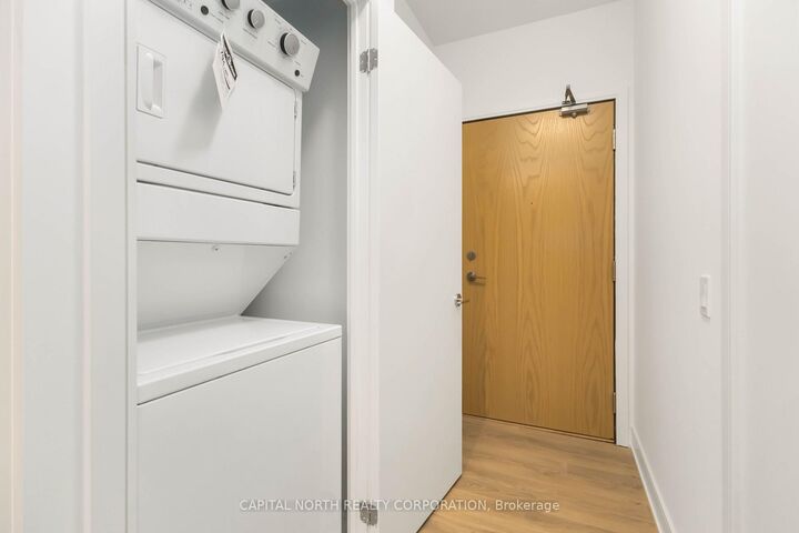 Property Photo: 1350 Ellesmere Road 527 ON M1P 0G6