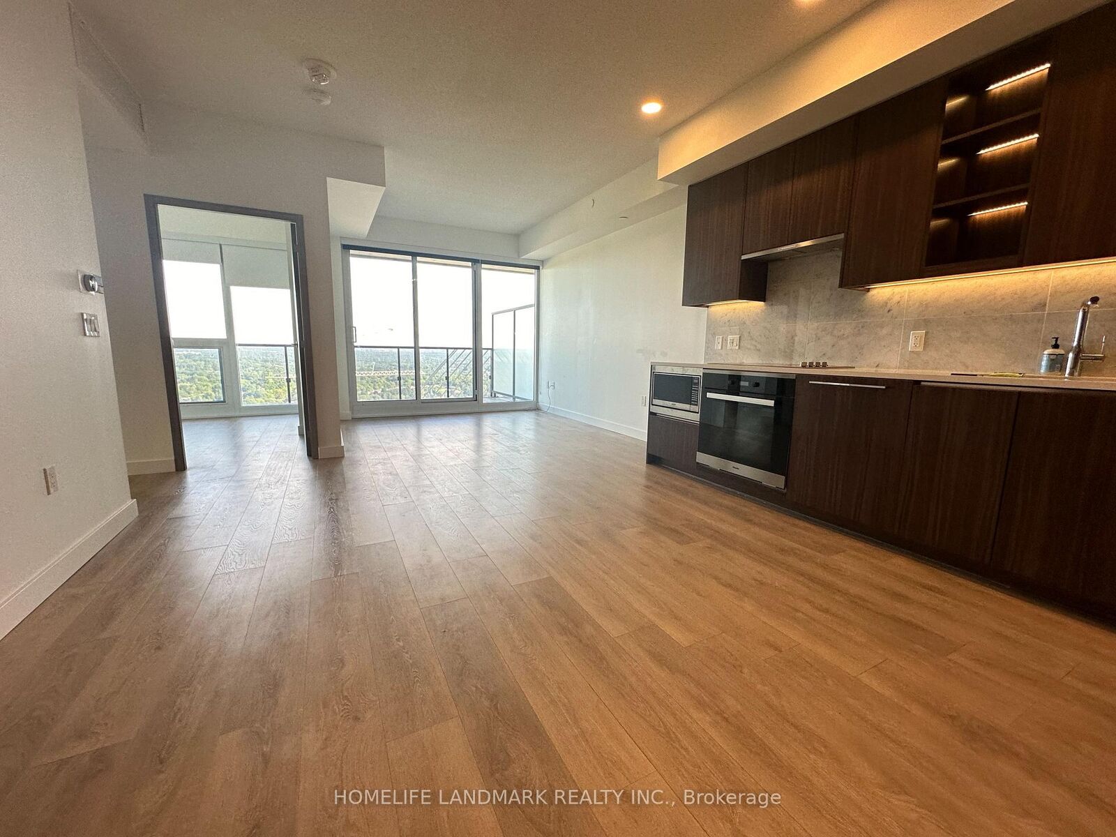 Property Photo:  85 McMahon Drive 3307  ON M2K 0H1 
