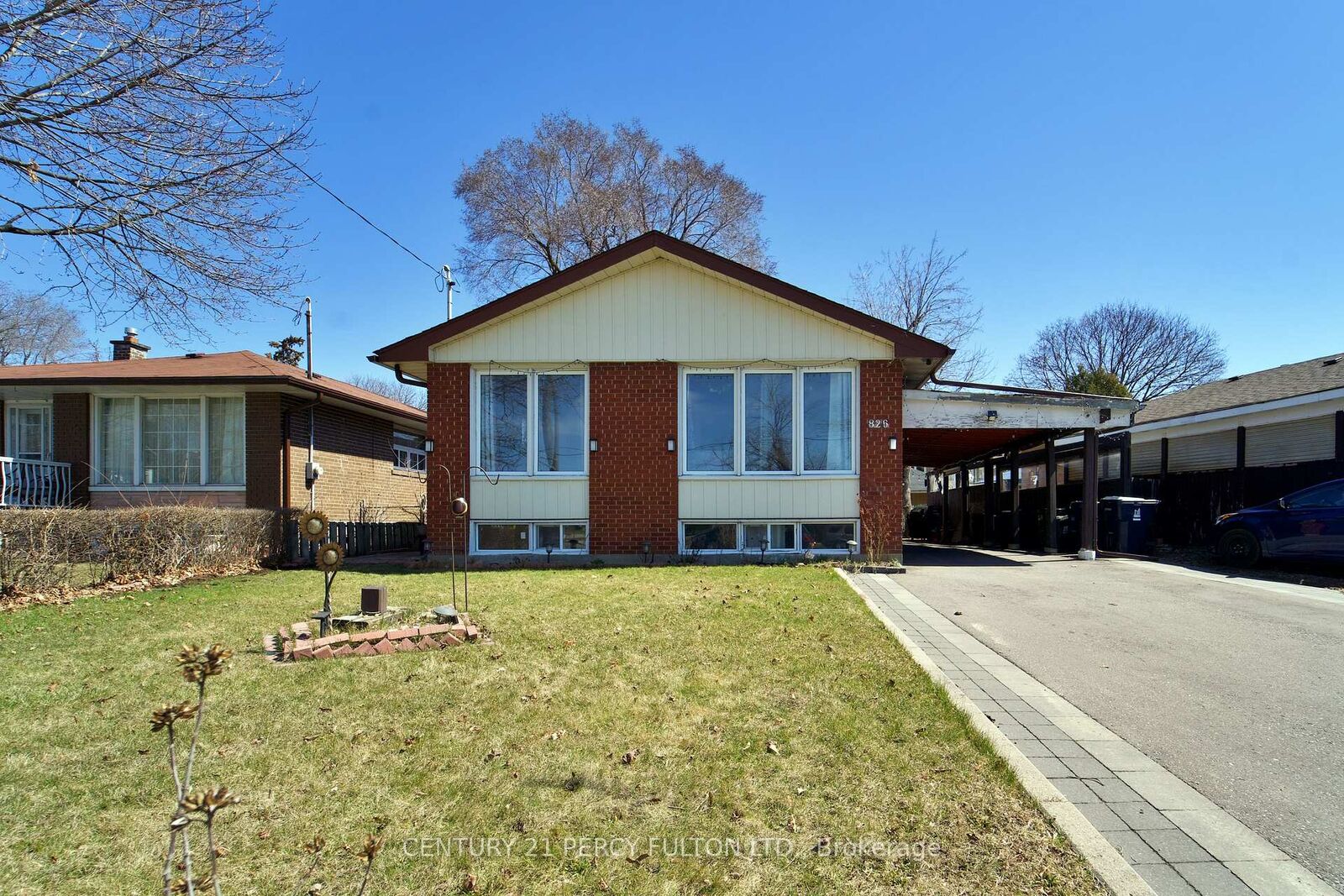 Property Photo:  826 Brimorton Drive  ON M1G 2S9 