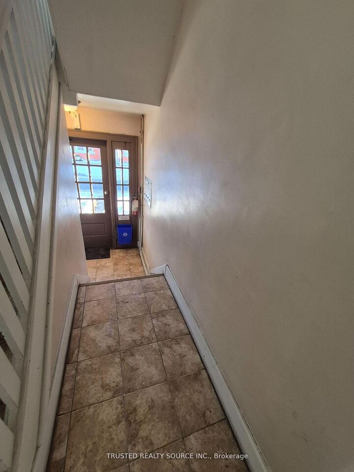 Photo de la propriété:  1614 Ontario Street #4  ON N8Y 1M6 